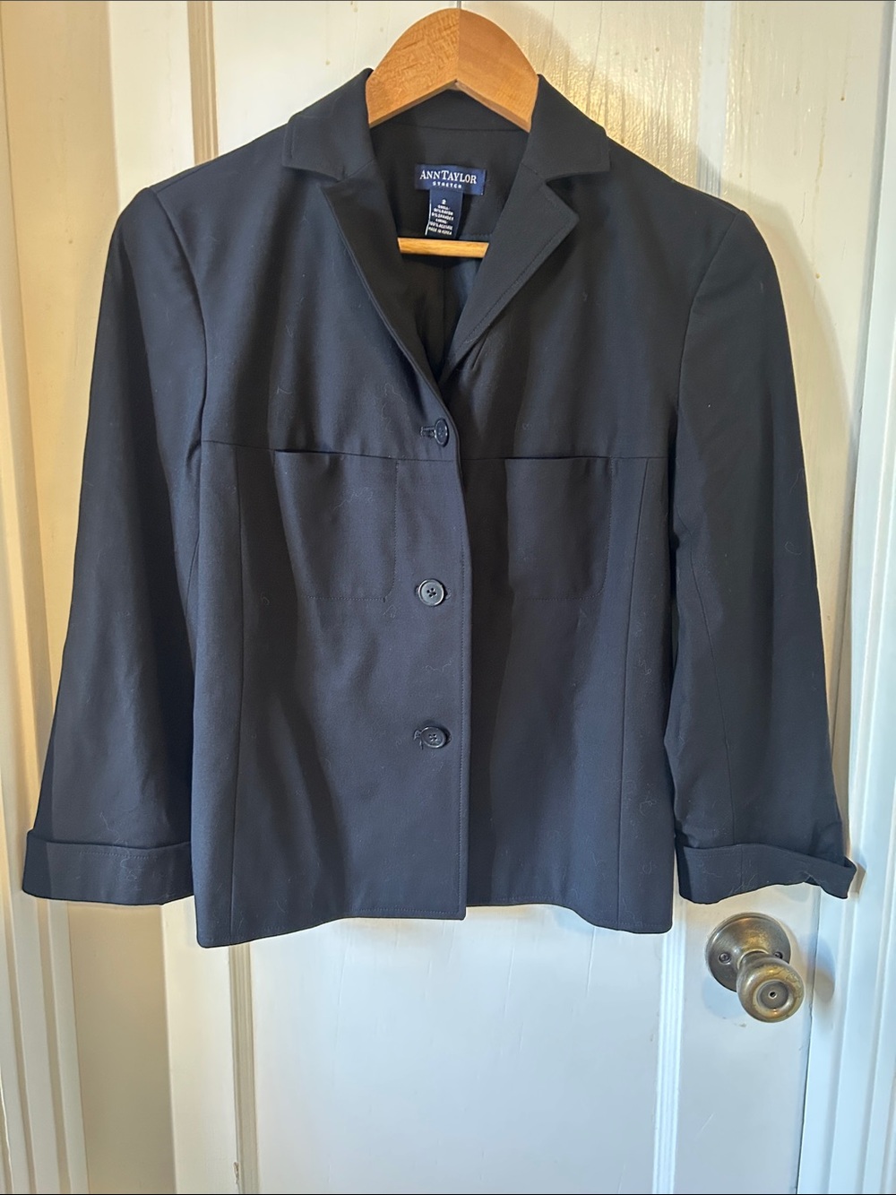Ann Taylor Black Lightweight Cropped Three-Button Blazer